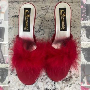 Centerfolds size 8 red feathered heels